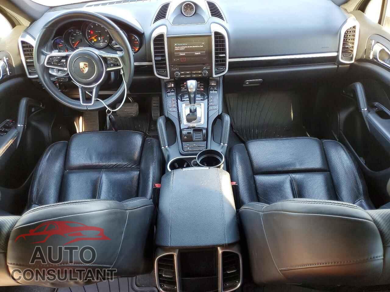 PORSCHE CAYENNE 2017 - WP1AA2A25HKA81511