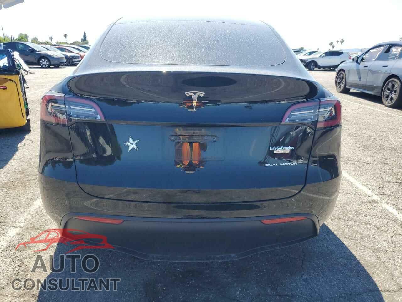 TESLA MODEL Y 2023 - 7SAYGAEEXPF769578
