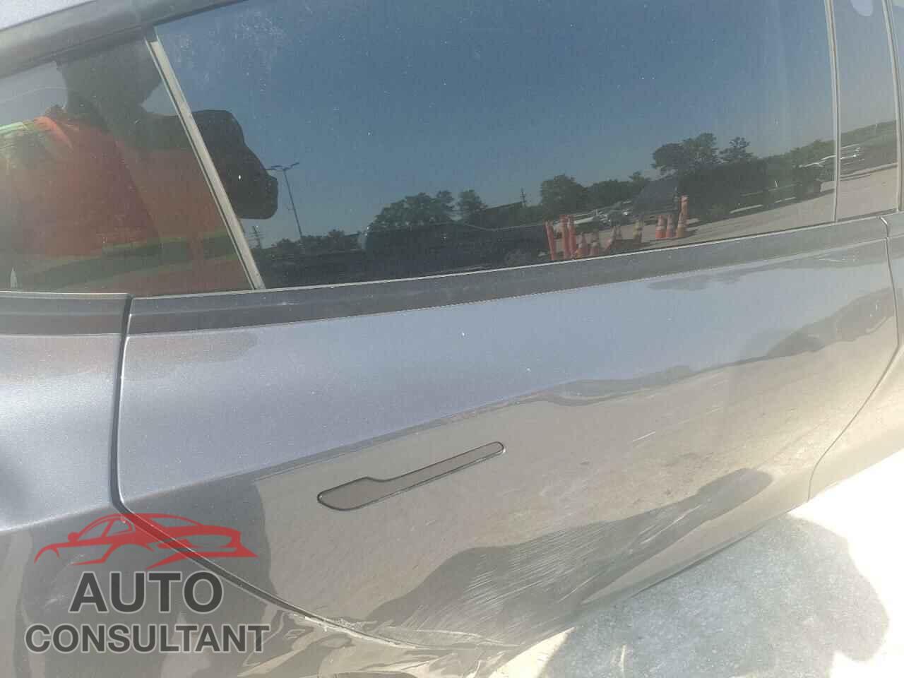 TESLA MODEL 3 2022 - 5YJ3E1EB8NF209140