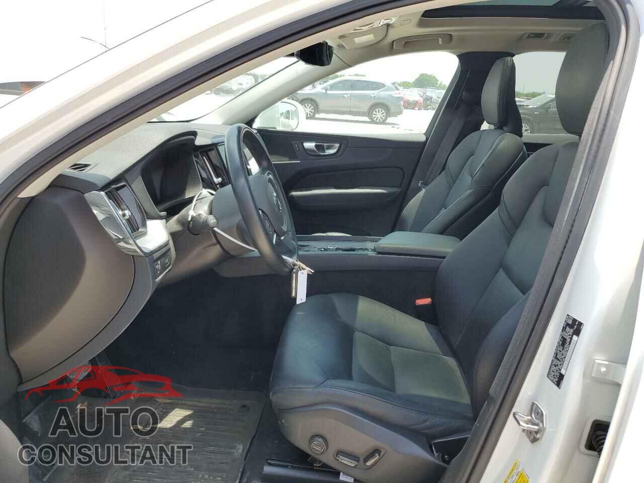 VOLVO XC60 2020 - YV4102DK0L1591213