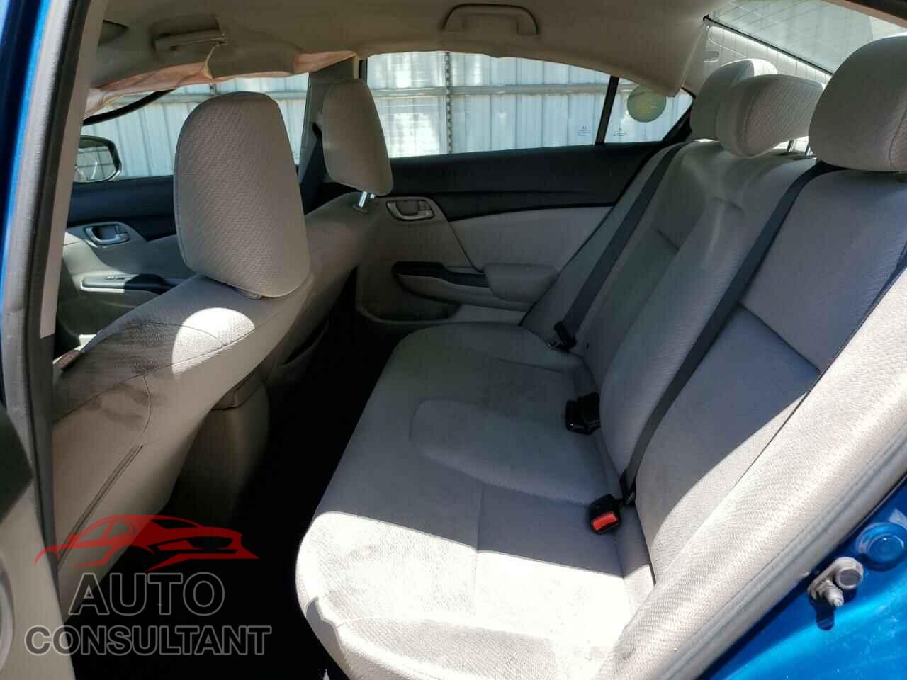 HONDA CIVIC 2013 - 2HGFB2F57DH588548