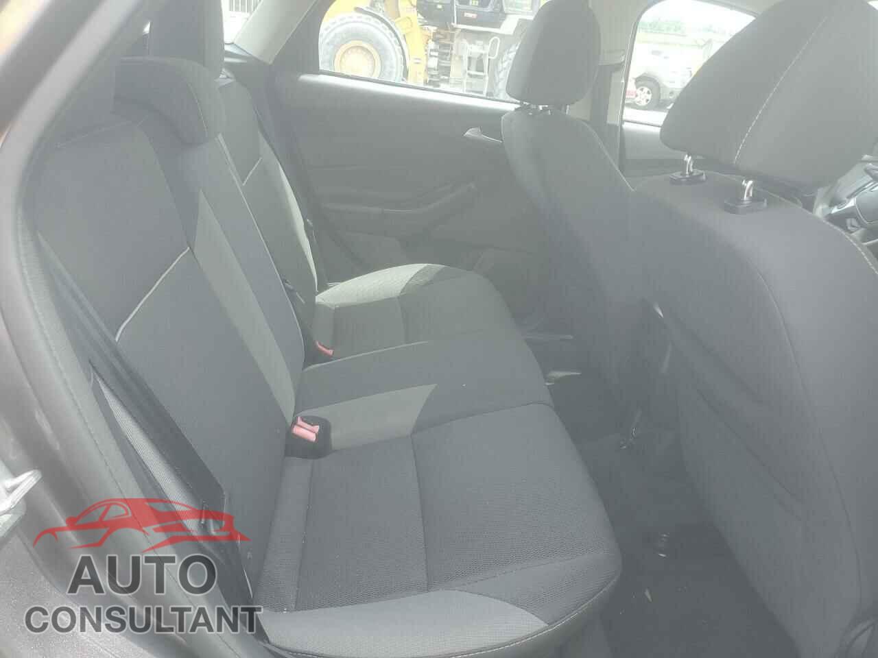 FORD FOCUS 2014 - 1FADP3K21EL148456