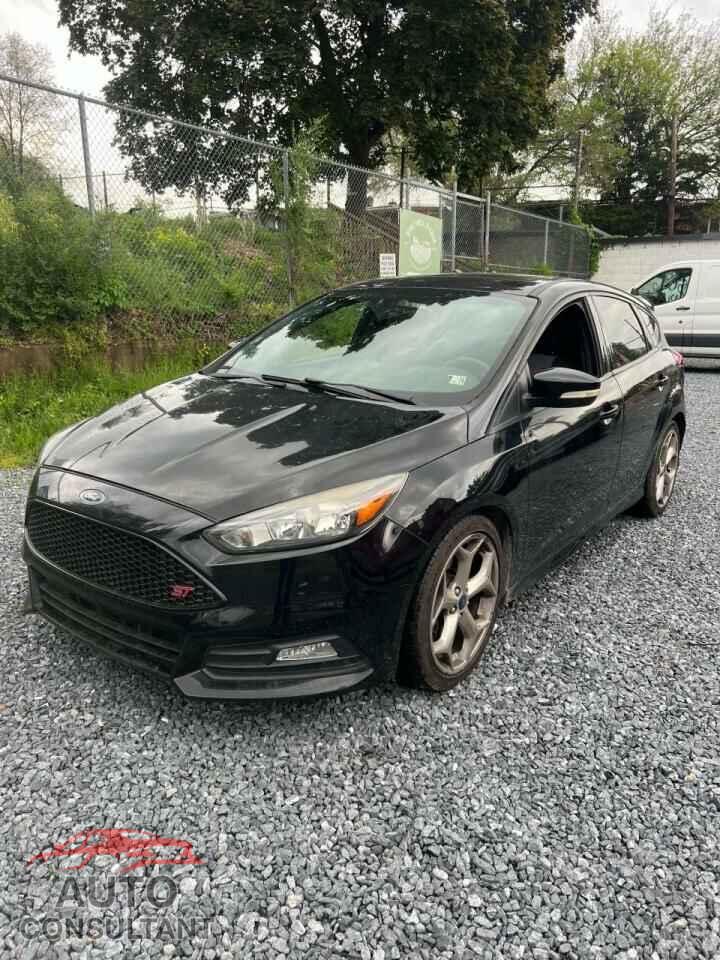 FORD FOCUS 2016 - 1FADP3L94GL324219