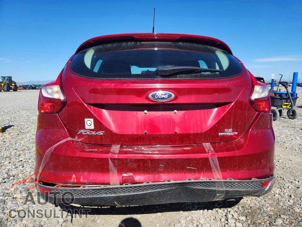 FORD FOCUS 2014 - 1FADP3K21EL452502