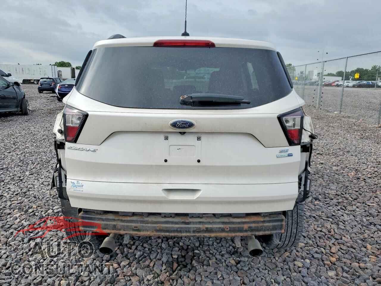 FORD ESCAPE 2017 - 1FMCU9GD8HUC91877