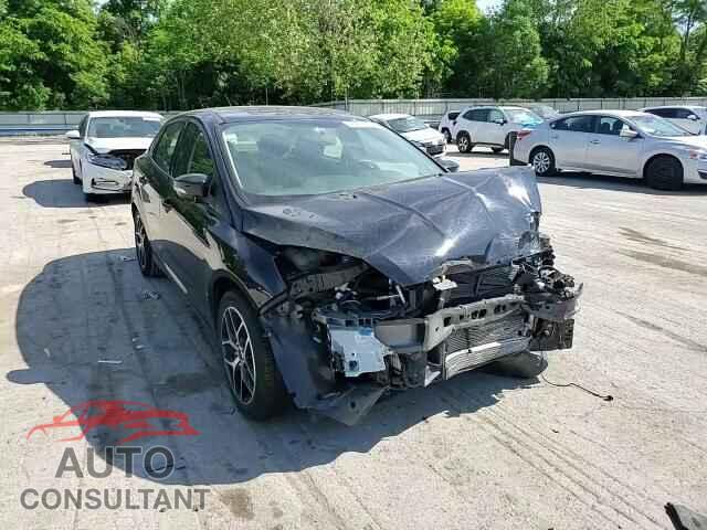 FORD FOCUS 2018 - 1FADP3FE4JL309977