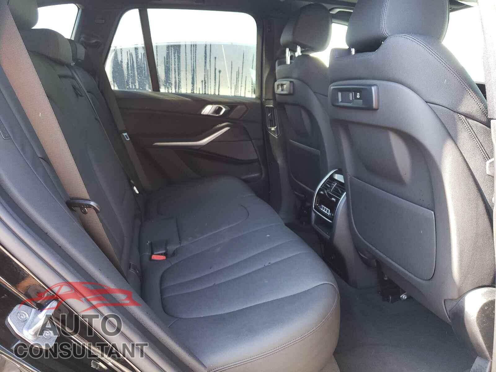 BMW X5 2021 - 5UXCR6C07M9D76165