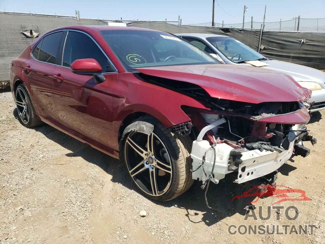 TOYOTA CAMRY 2018 - 4T1B11HK2JU643683