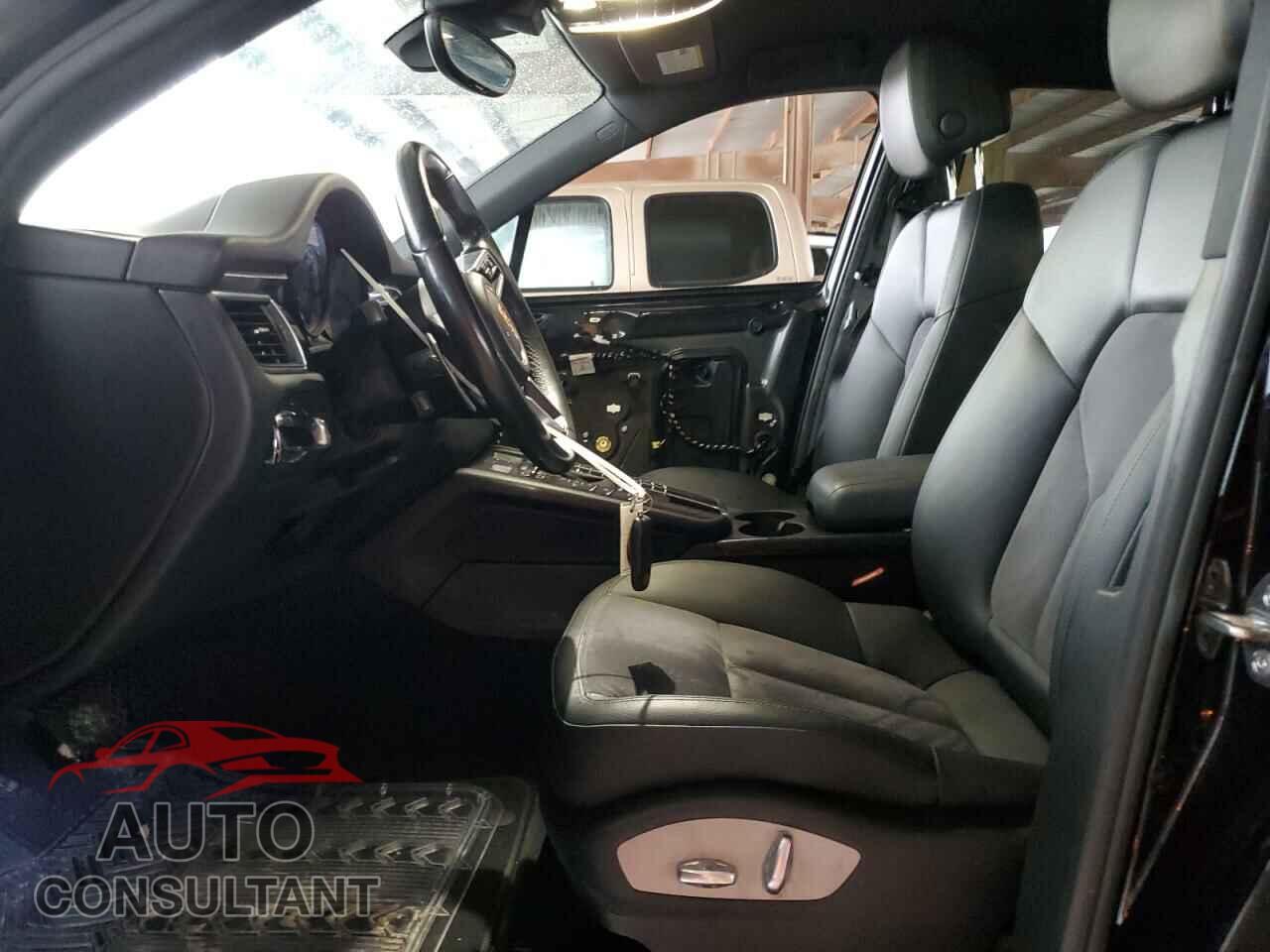PORSCHE MACAN 2017 - WP1AA2A58HLB80960