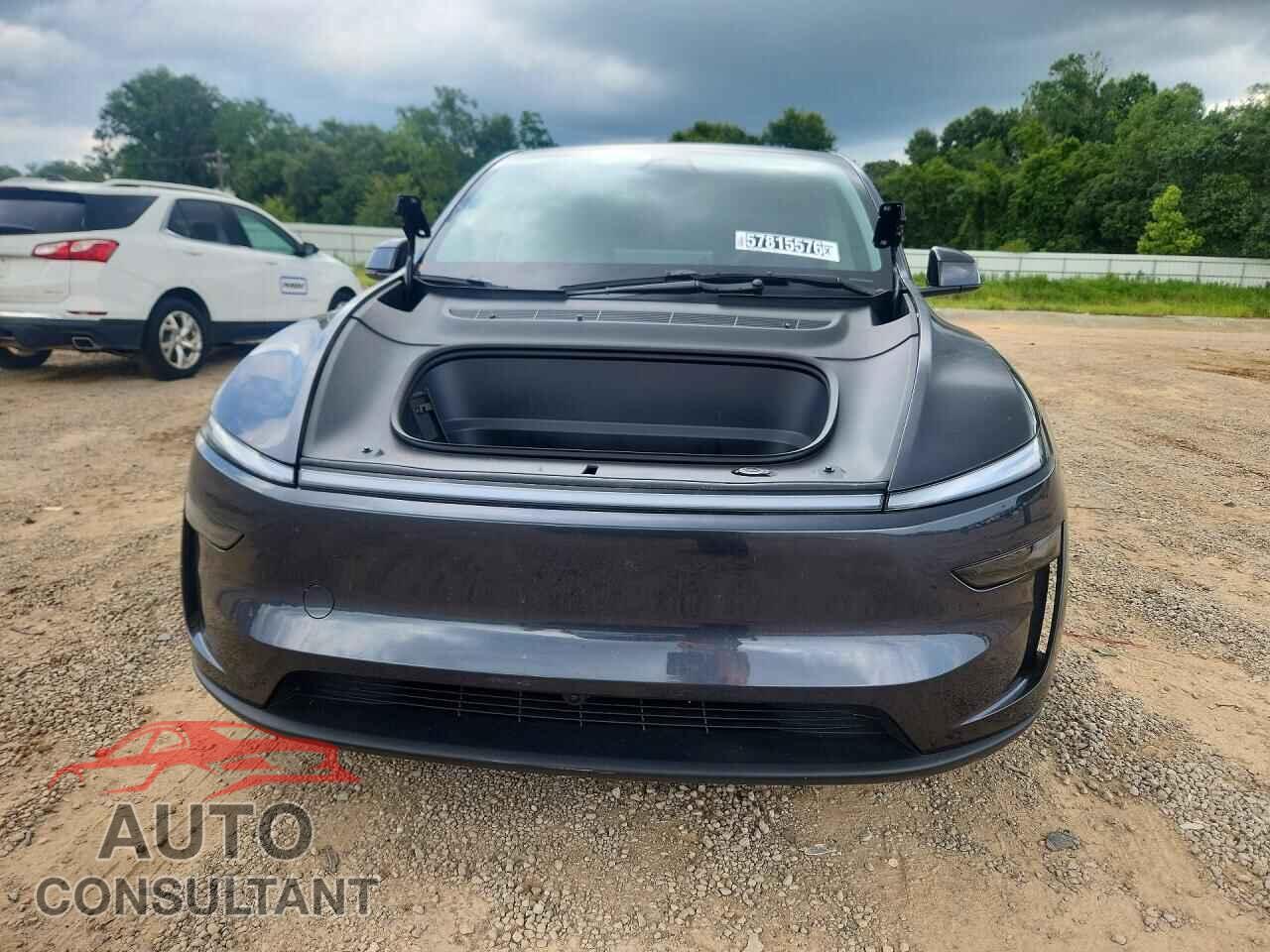 TESLA MODEL Y 2026 - 7SAYGDEE2TA588080