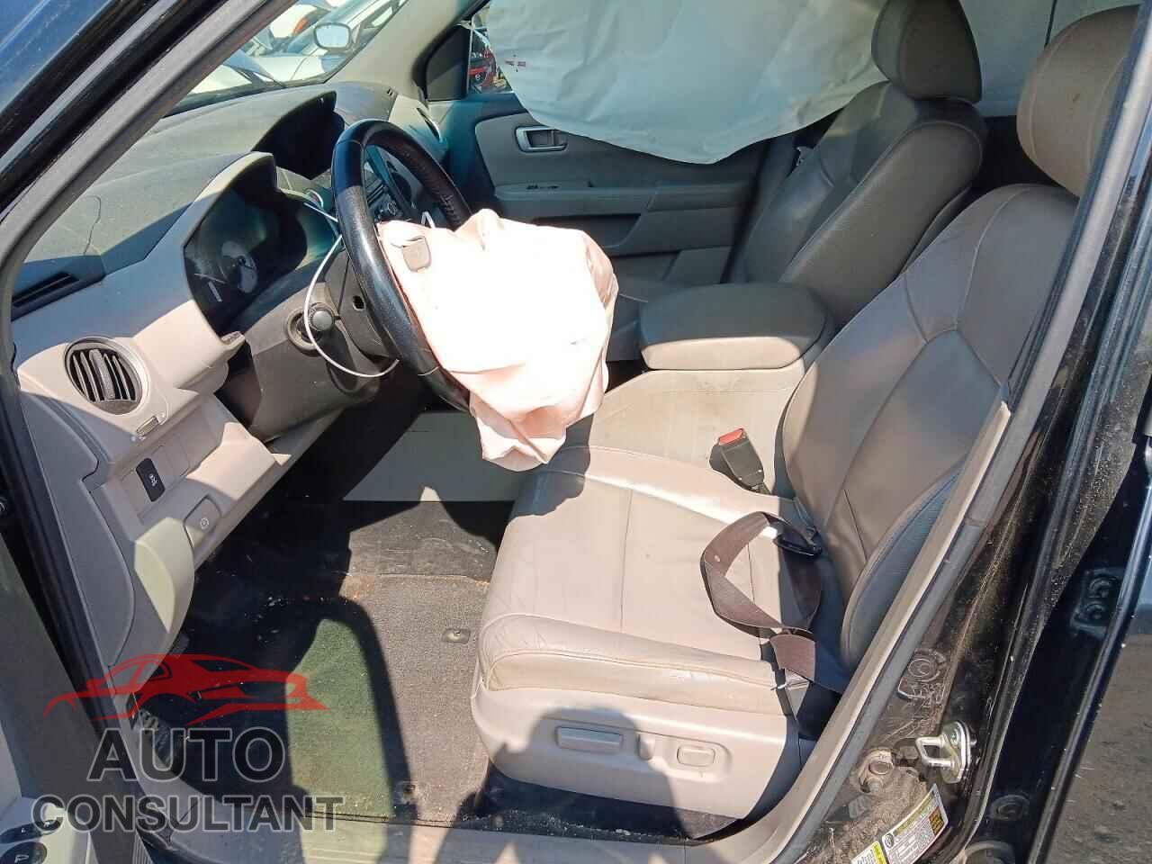 HONDA PILOT 2012 - 5FNYF4H50CB033076