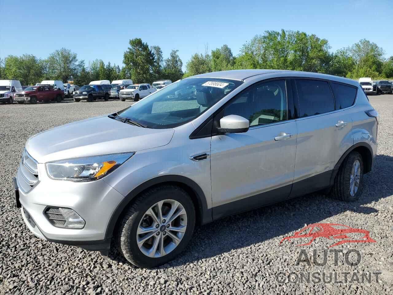 FORD ESCAPE 2017 - 1FMCU9G91HUB45316