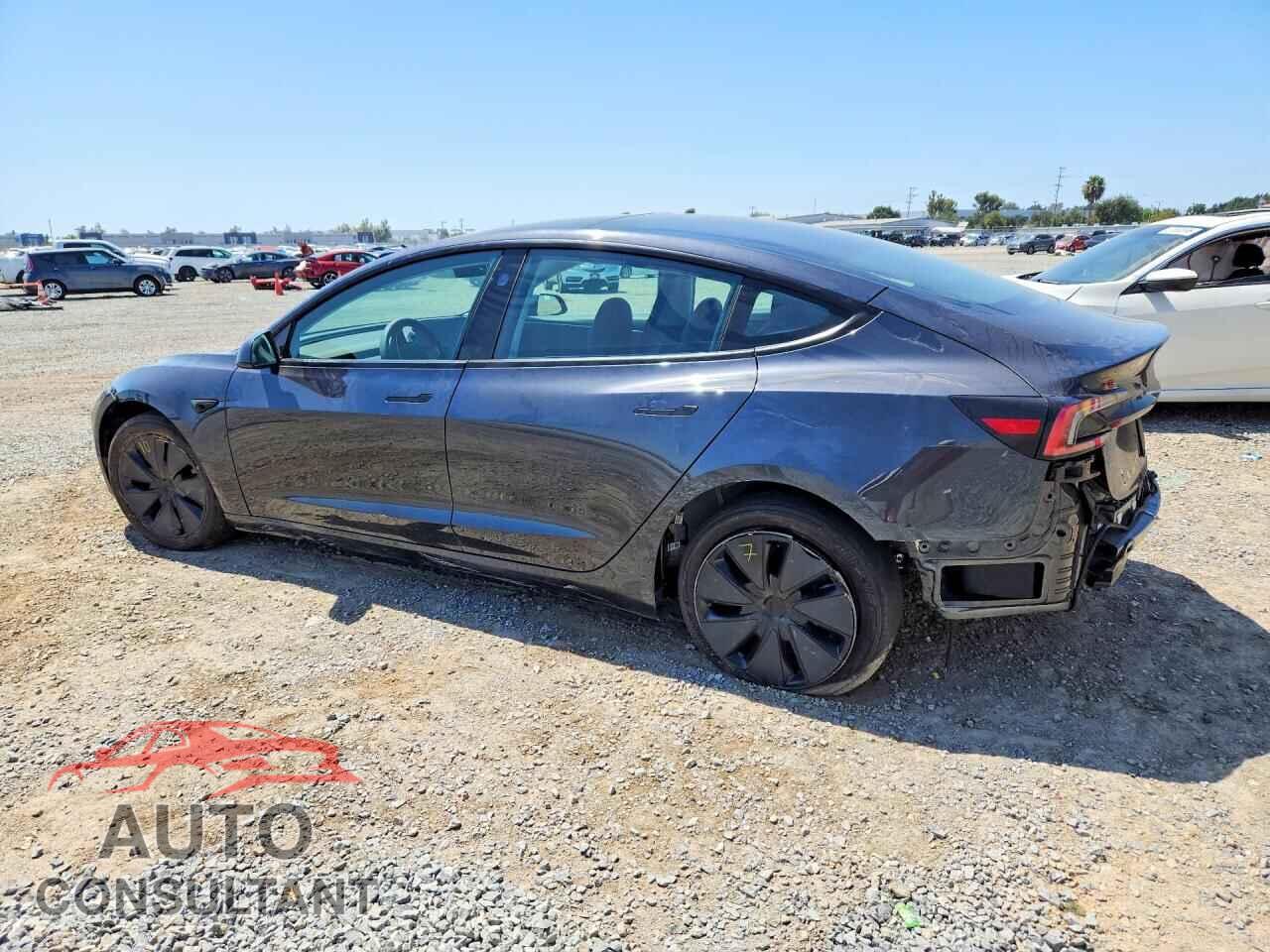 TESLA MODEL 3 2025 - 5YJ3E1EA4SF940490