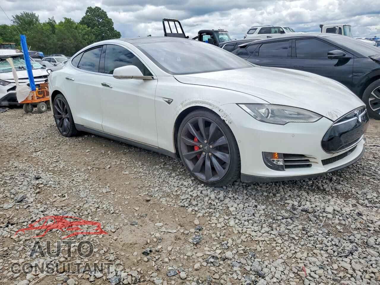 TESLA MODEL S 2014 - 5YJSA1H16EFP57440