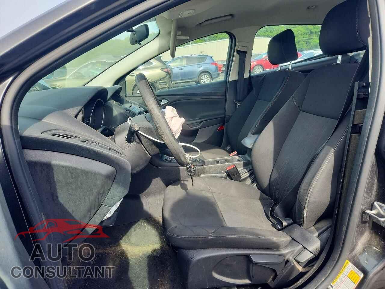 FORD FOCUS 2017 - 1FADP3F26HL293622