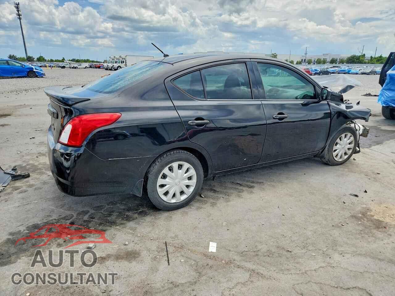 NISSAN VERSA 2017 - 3N1CN7AP2HL821475