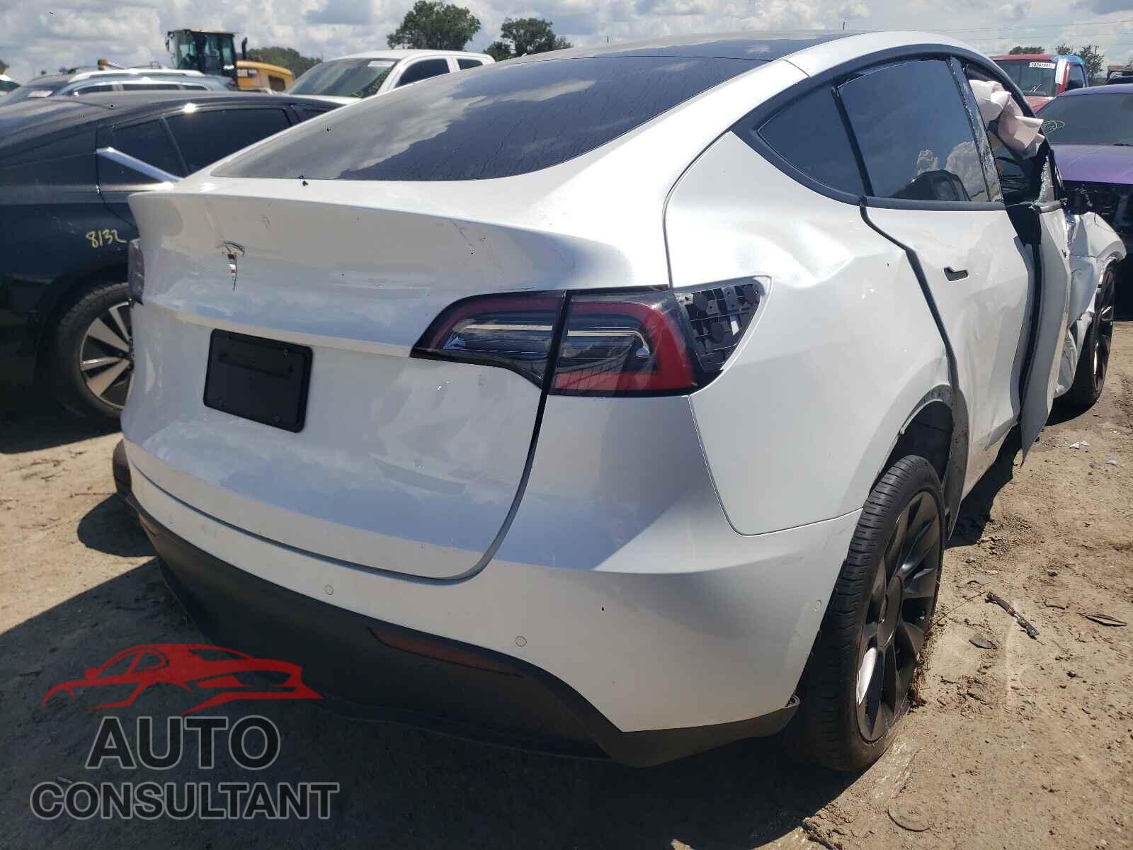 TESLA MODEL Y 2021 - 5YJYGDED0MF103752