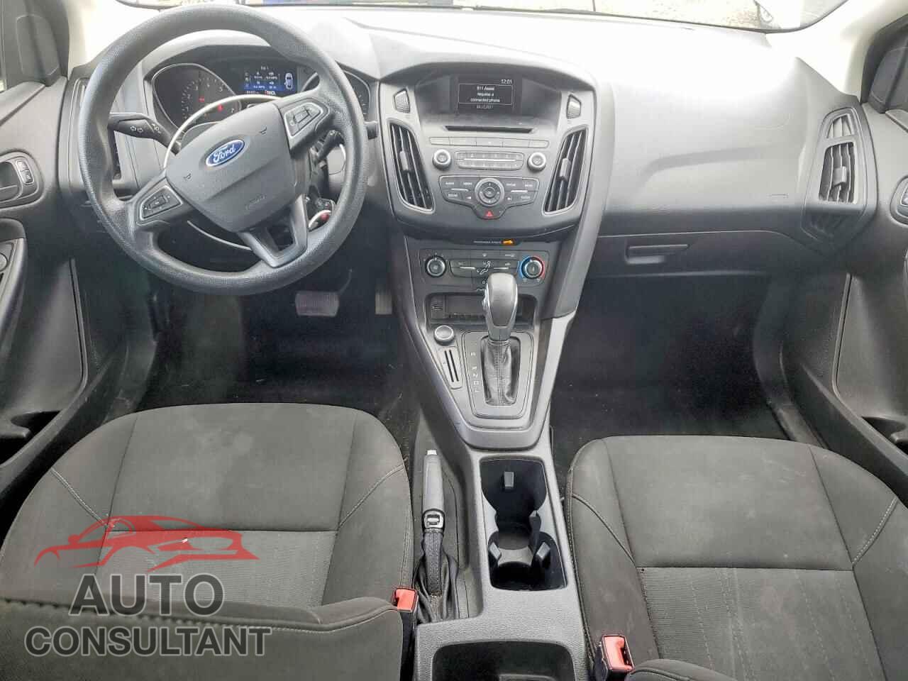 FORD FOCUS 2017 - 1FADP3E23HL279050