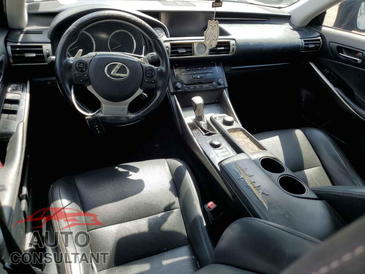 LEXUS IS 2014 - JTHBF1D23E5030501