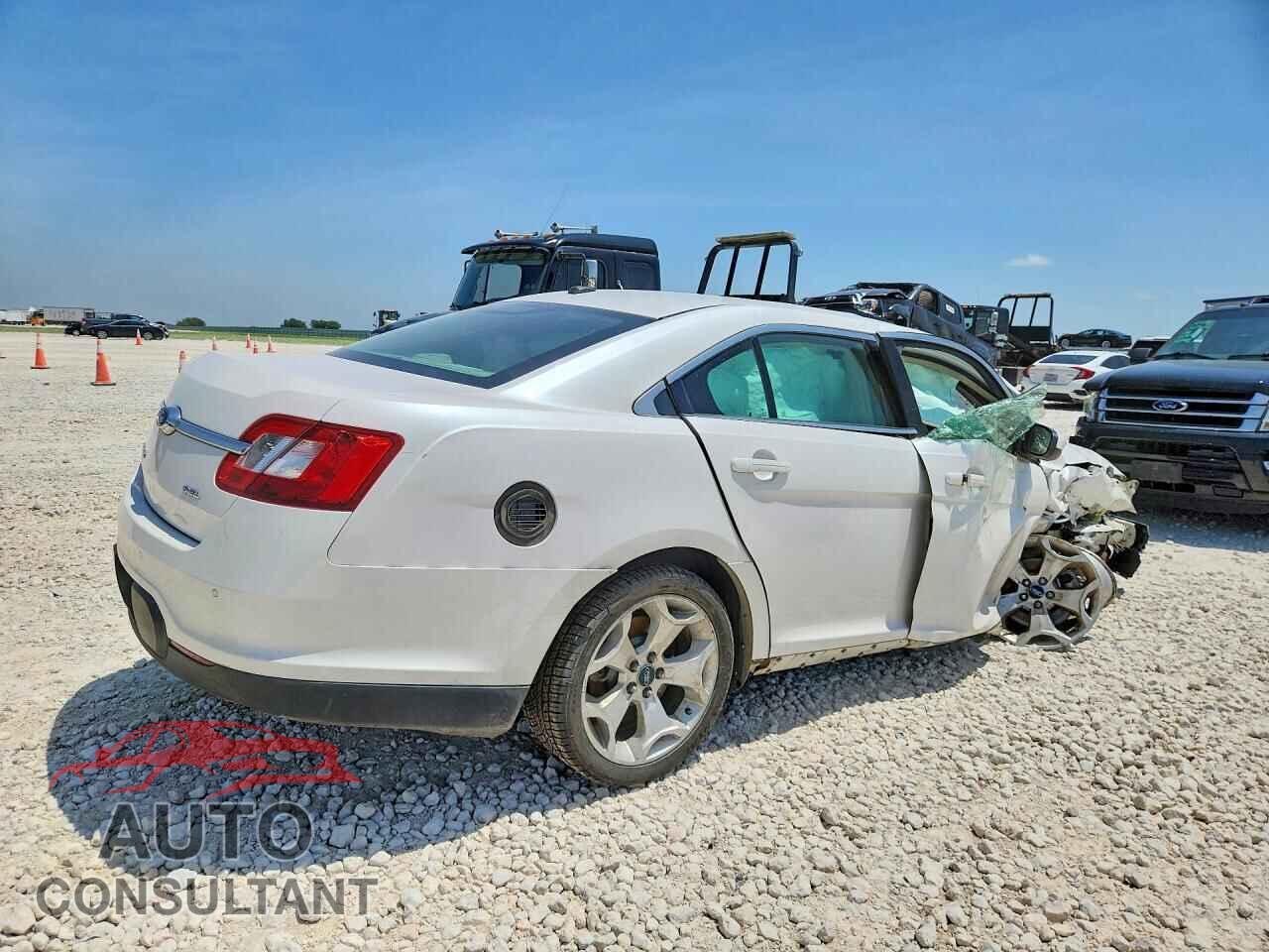 FORD TAURUS 2011 - 1FAHP2EW5BG155313