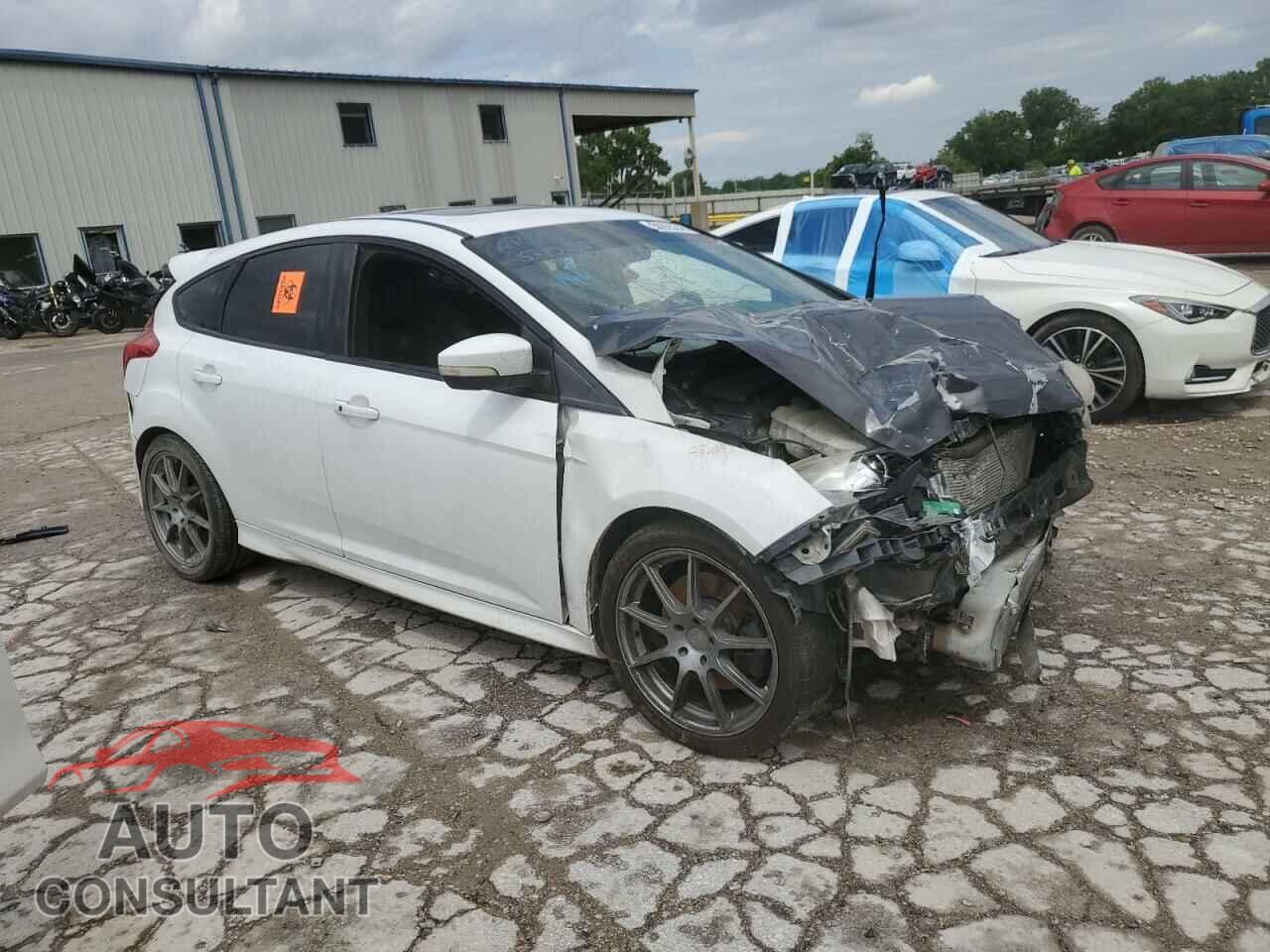FORD FOCUS 2014 - 1FADP3L96EL197700