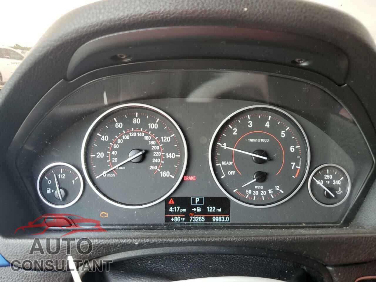 BMW 3 SERIES 2018 - WBA8B7C52JA576579