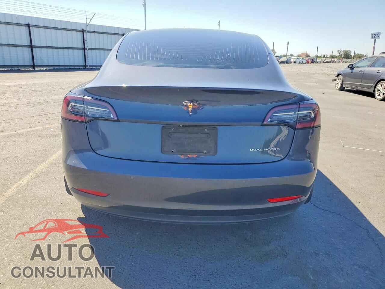 TESLA MODEL 3 2019 - 5YJ3E1EB3KF450423