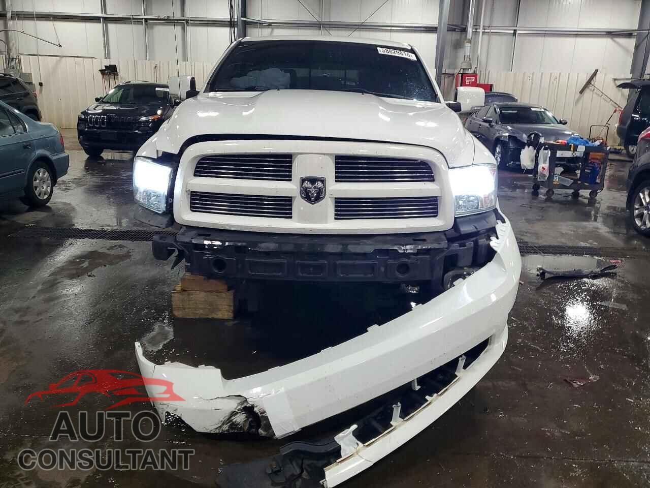 DODGE RAM 1500 2012 - 1C6RD7MT5CS252237