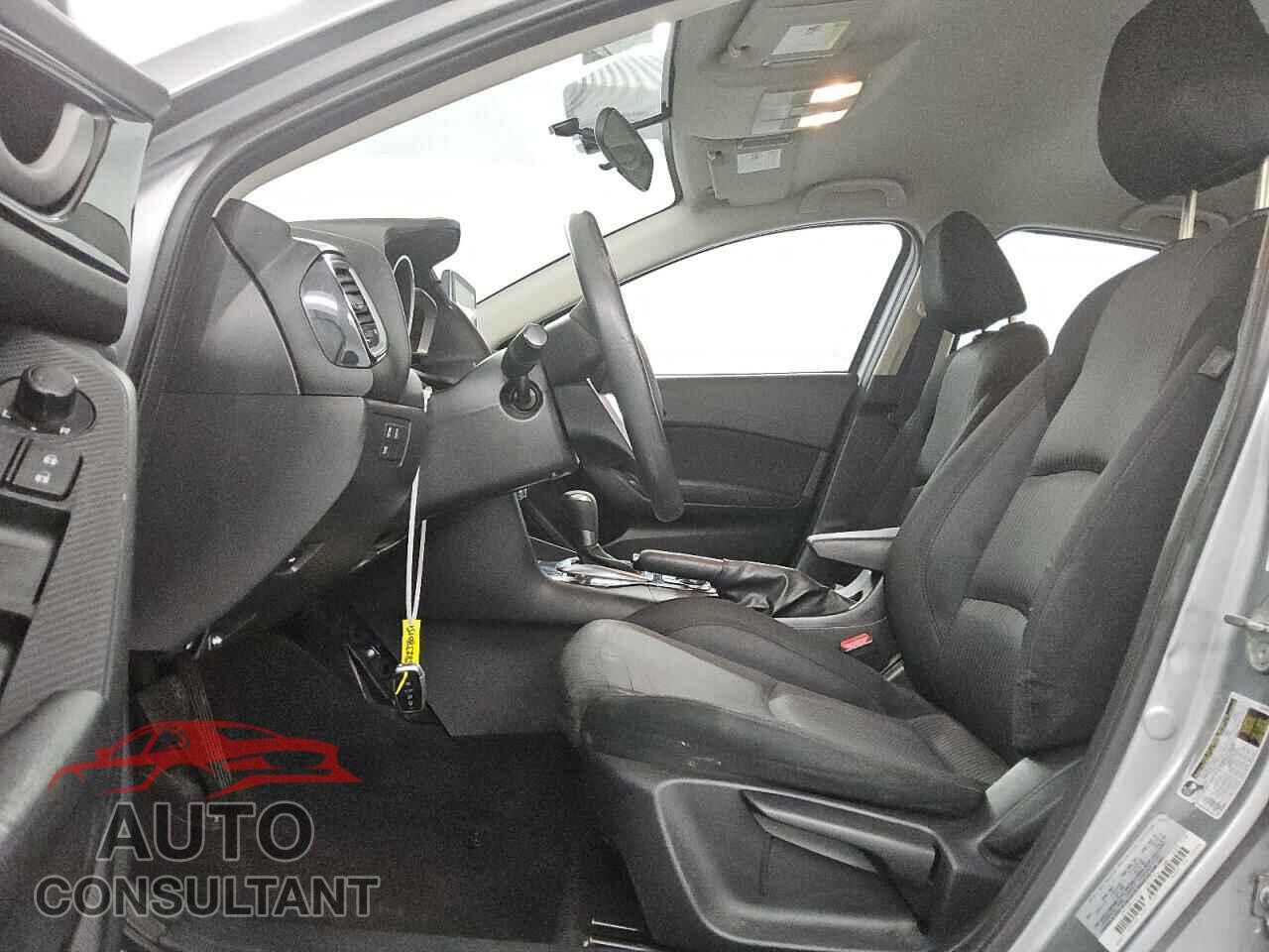 MAZDA 3 2016 - JM1BM1U77G1285794