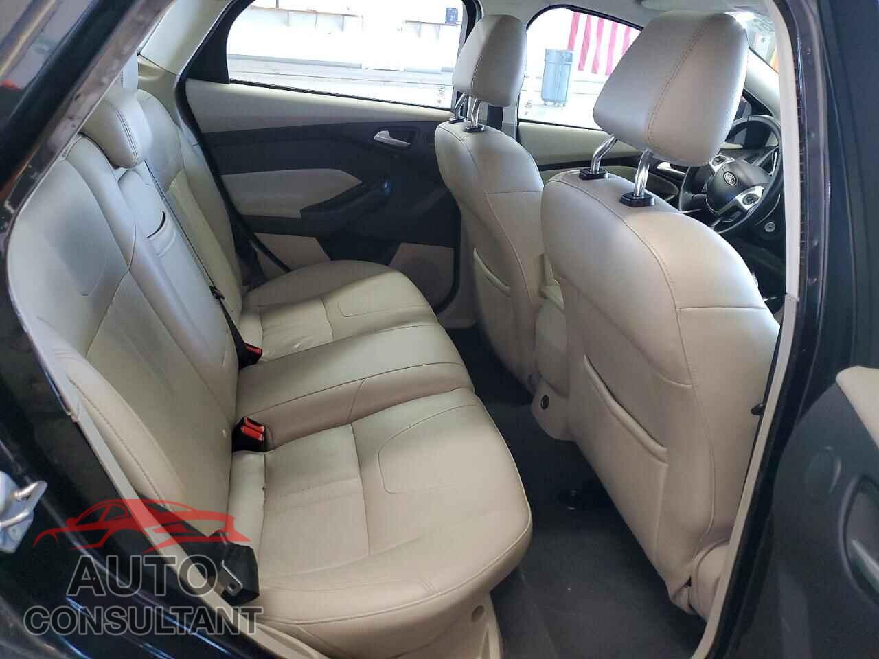 FORD FOCUS 2012 - 1FAHP3H29CL105179