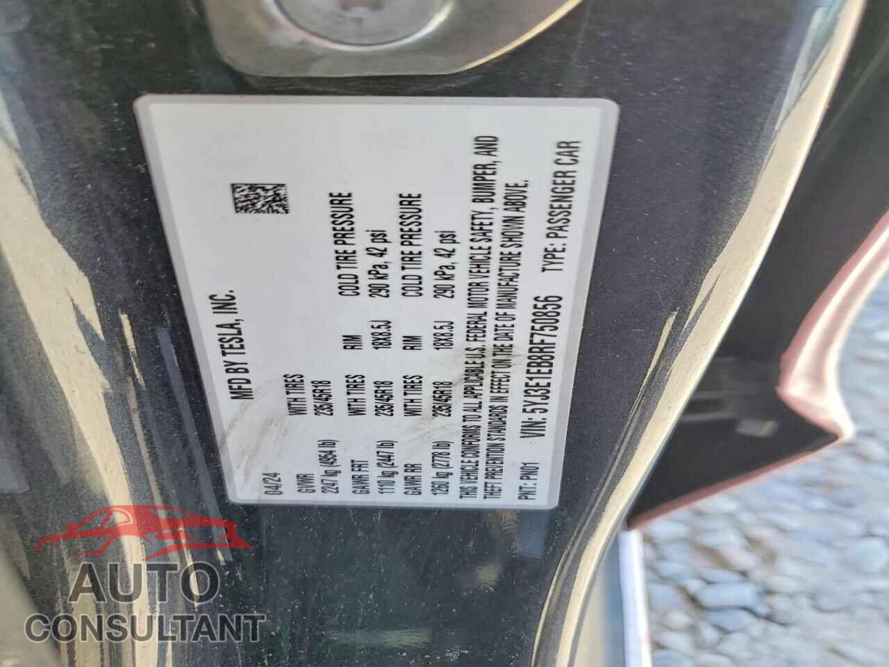TESLA MODEL 3 2024 - 5YJ3E1EB8RF750856
