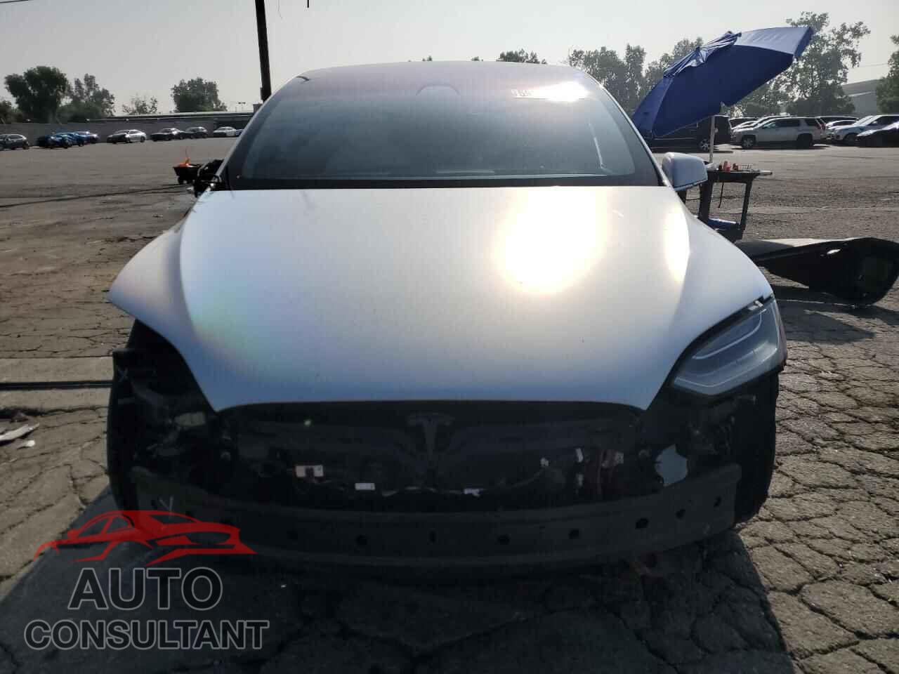 TESLA MODEL X 2017 - 5YJXCAE2XHF050195
