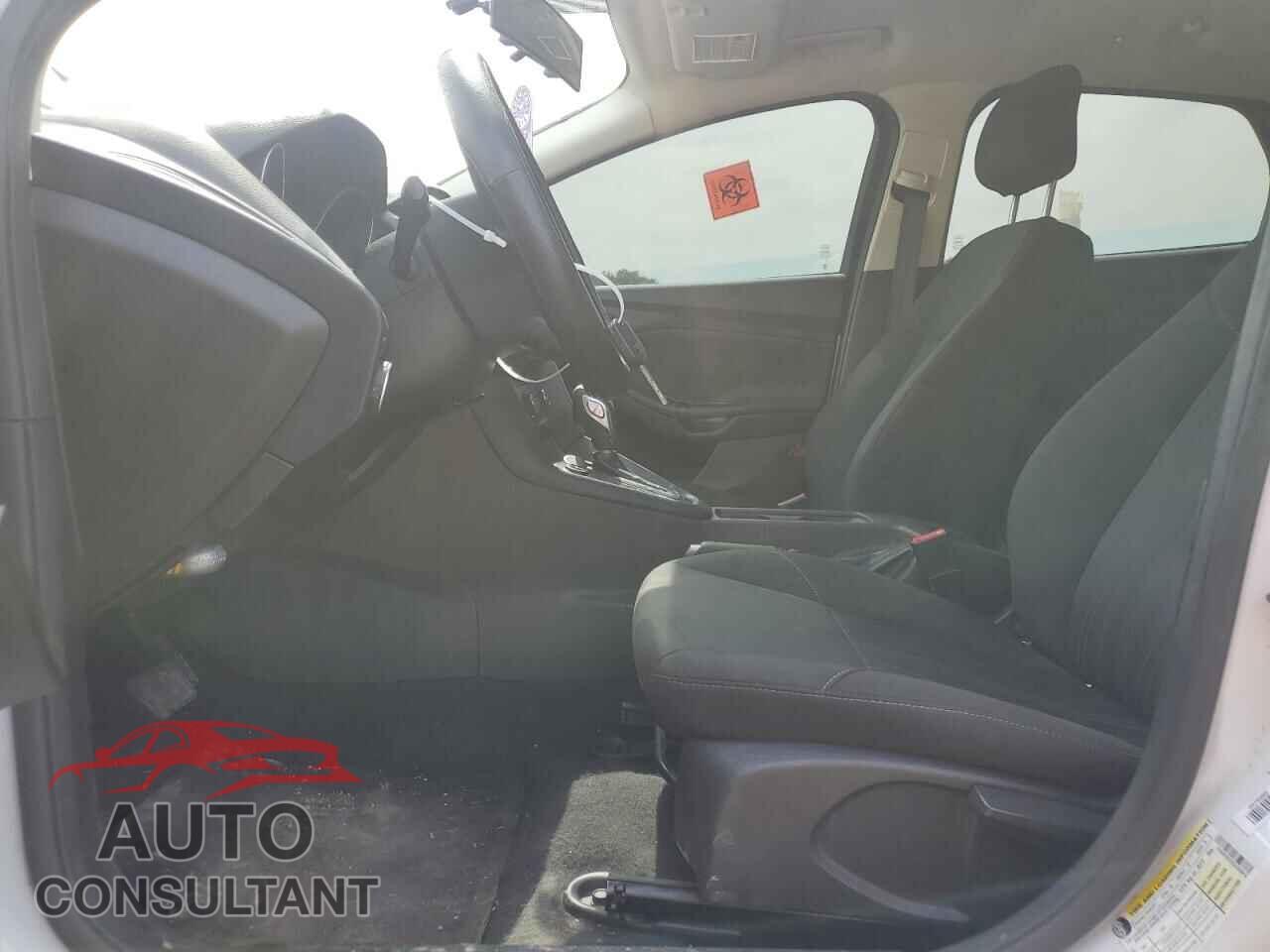 FORD FOCUS 2016 - 1FADP3E22GL256874