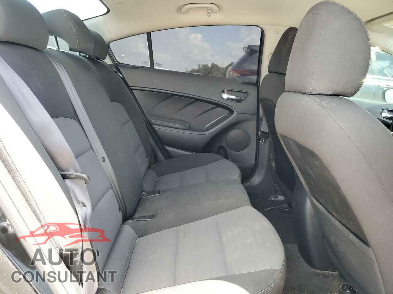 KIA FORTE 2017 - 3KPFL4A76HE038422