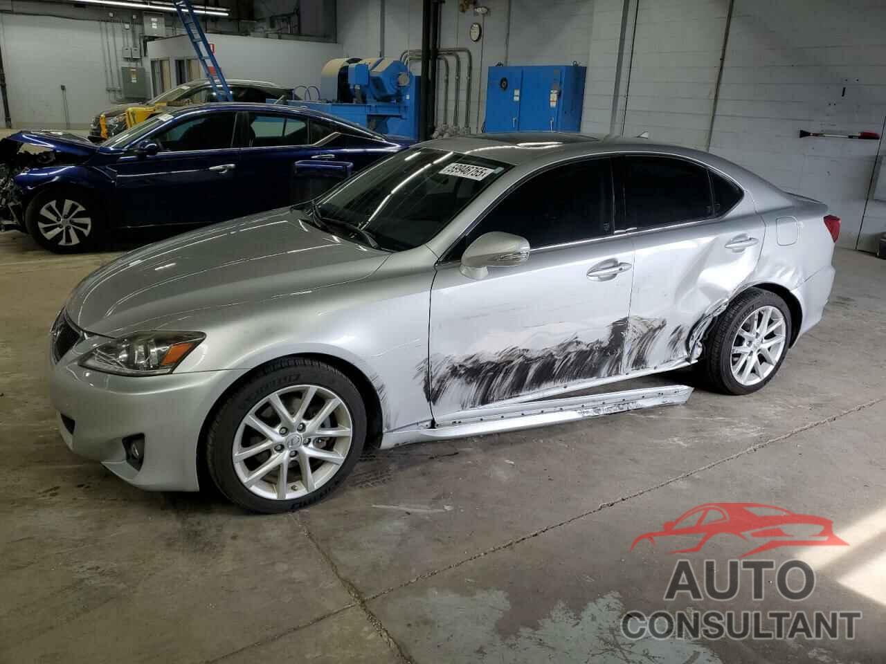 LEXUS IS 2012 - JTHCF5C24C5055014
