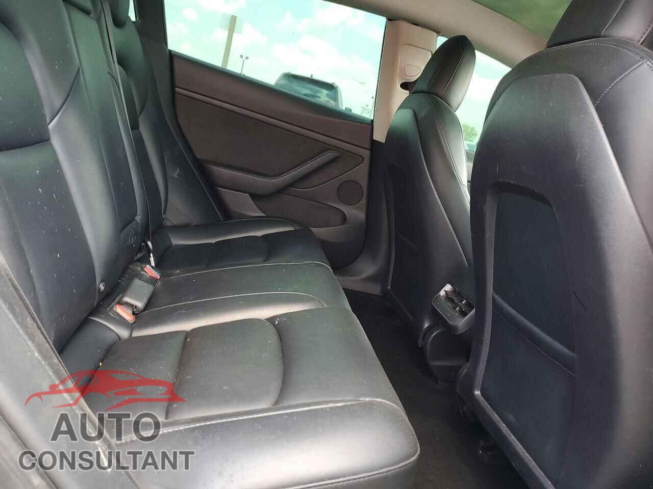 TESLA MODEL 3 2022 - 5YJ3E1EA5NF111979