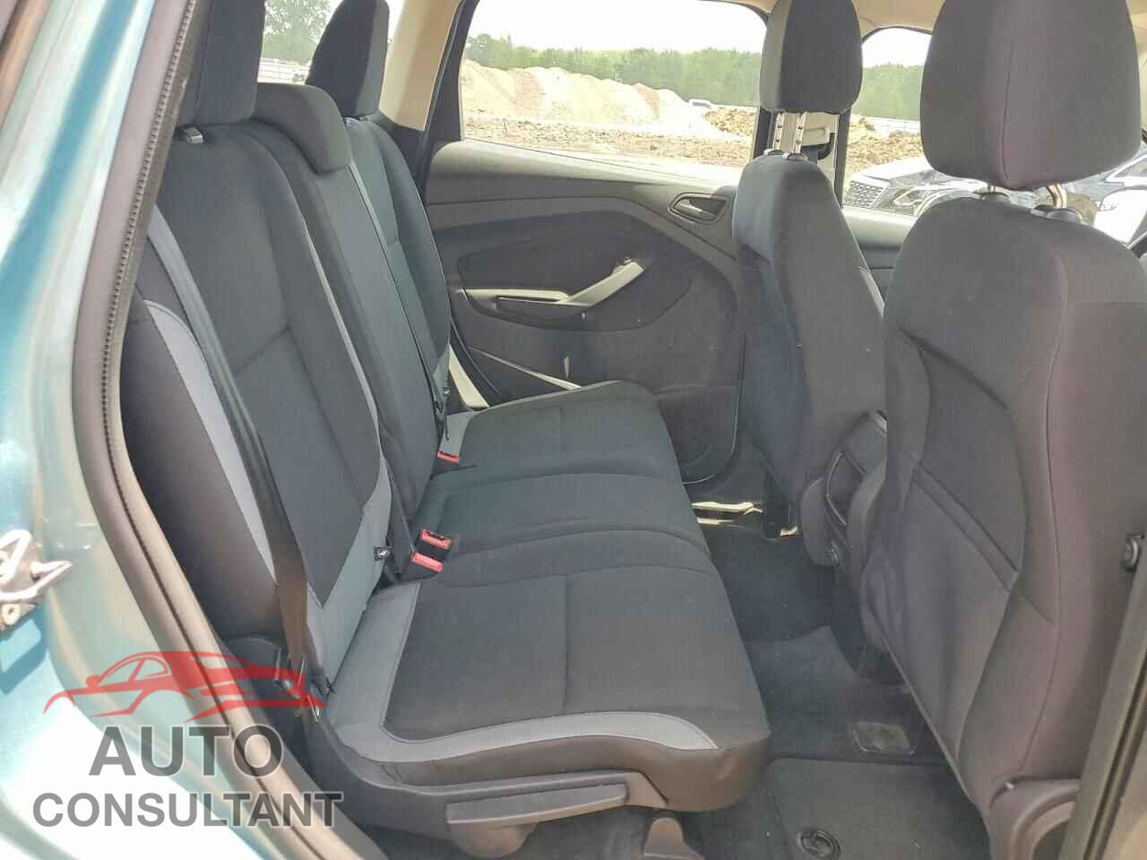 FORD ESCAPE 2013 - 1FMCU0F7XDUA84652