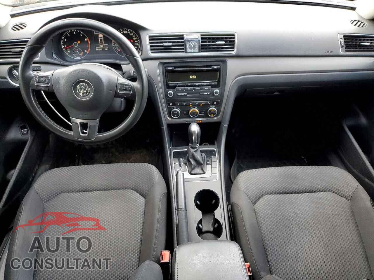 VOLKSWAGEN PASSAT 2014 - 1VWAS7A39EC094947