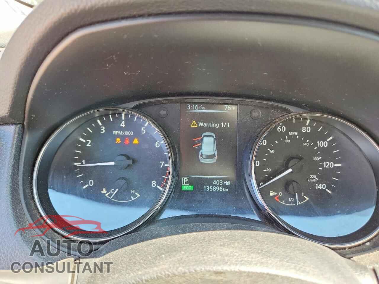 NISSAN ROGUE 2017 - KNMAT2MT9HP533172