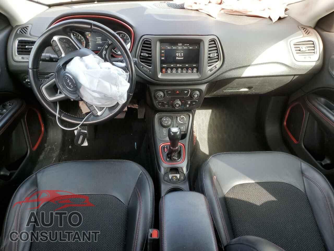 JEEP COMPASS 2019 - 3C4NJDDB2KT799842
