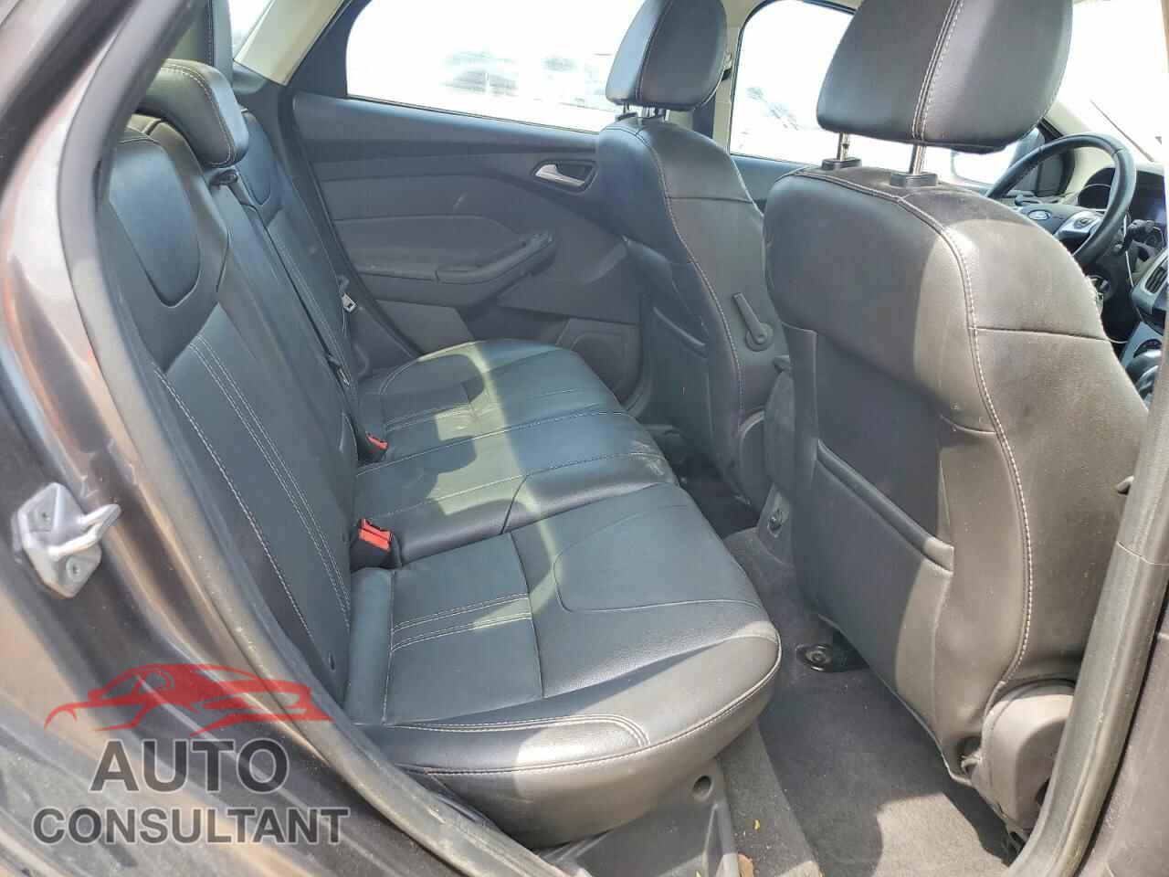 FORD FOCUS 2014 - 1FADP3F23EL109149