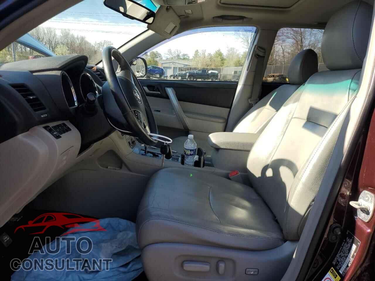 TOYOTA HIGHLANDER 2012 - 5TDBK3EH0CS152011