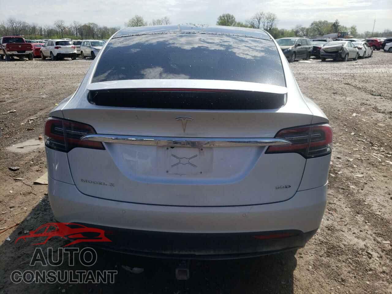 TESLA MODEL X 2016 - 5YJXCBE28GF031035