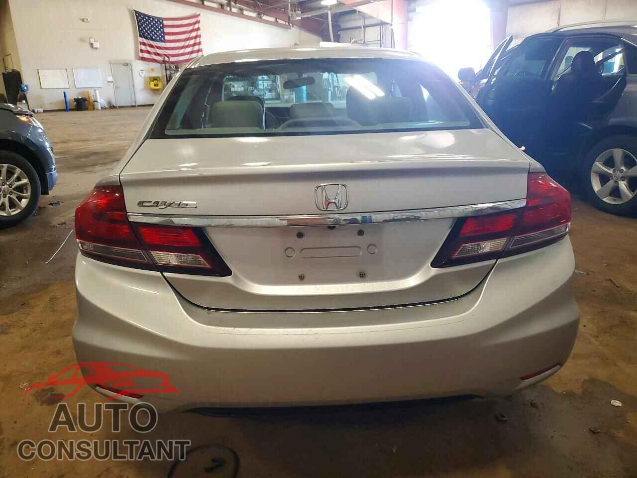 HONDA CIVIC 2013 - 19XFB2F55DE029638