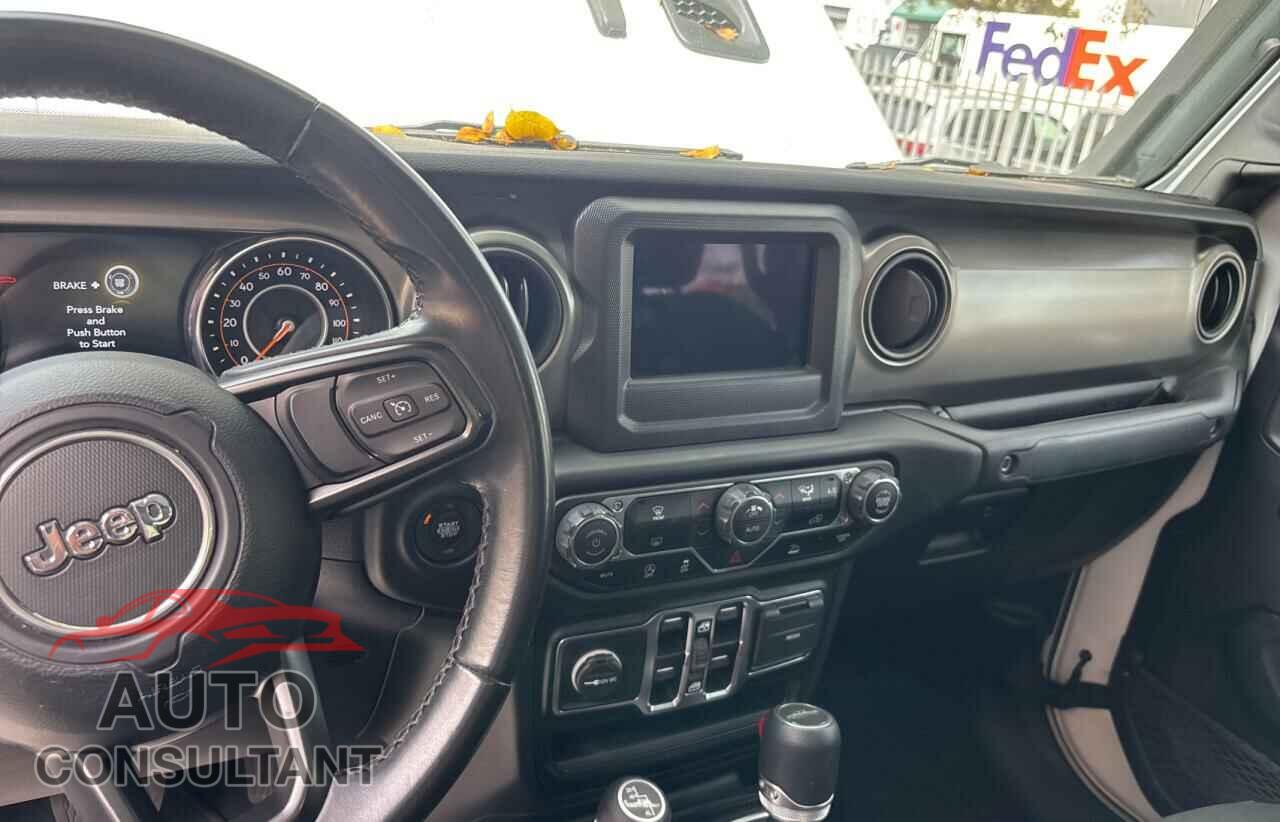 JEEP GLADIATOR 2021 - 1C6HJTAG0ML541509