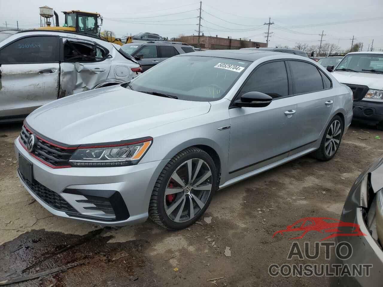 VOLKSWAGEN PASSAT 2018 - 1VWJM7A36JC035939