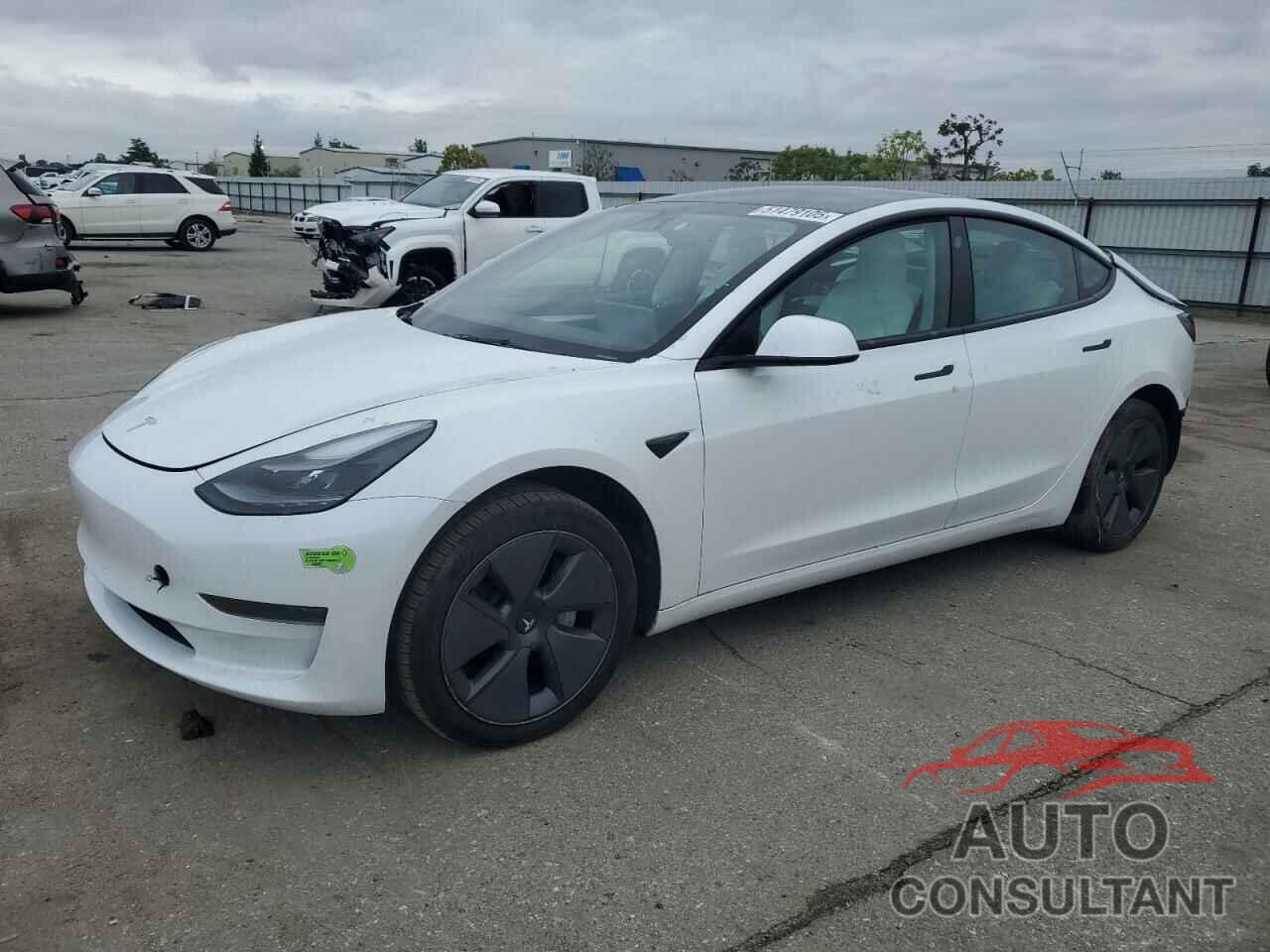 TESLA MODEL 3 2022 - 5YJ3E1EA8NF327275