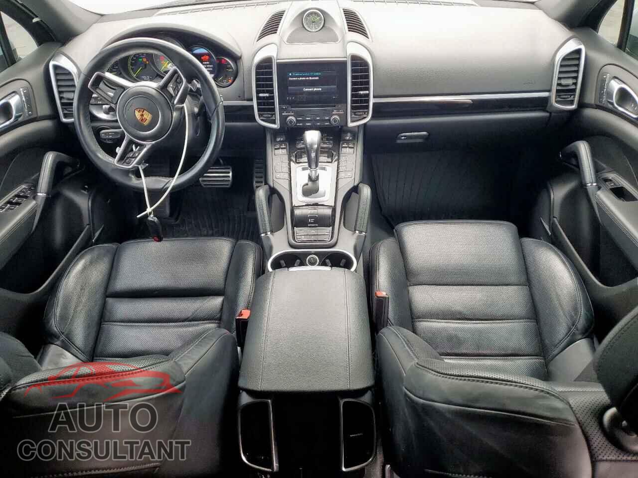 PORSCHE CAYENNE 2018 - WP1AE2A22JLA70261