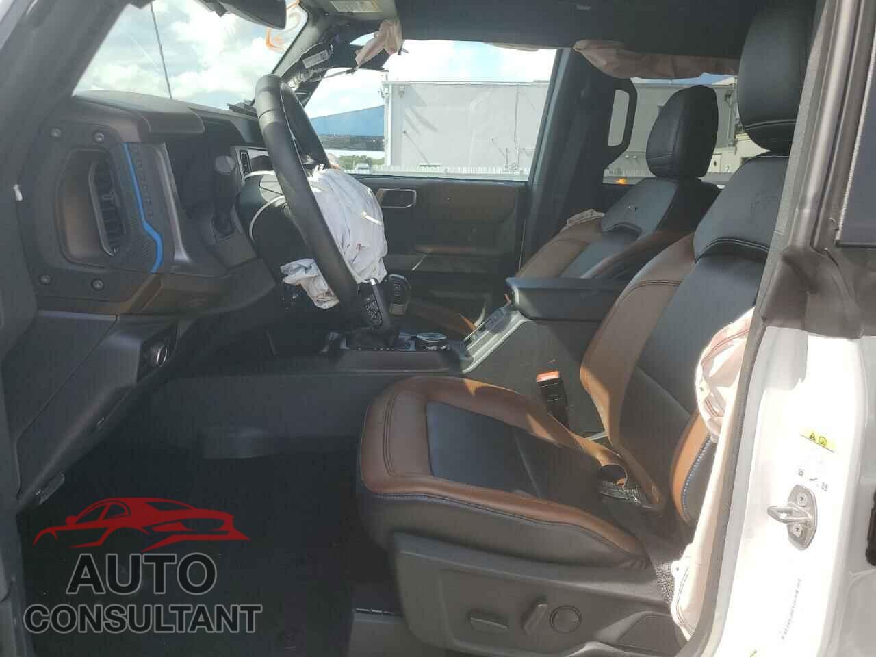 FORD BRONCO 2023 - 1FMEE5DP3PLB44349