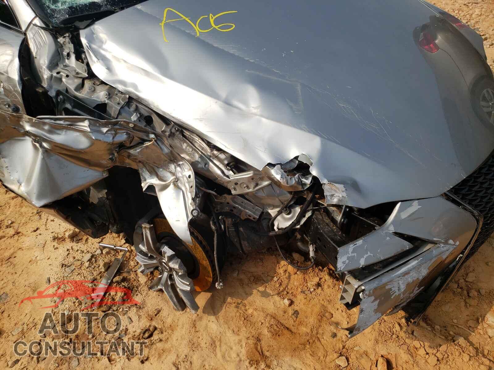LEXUS IS 2017 - JTHBA1D22H5048815
